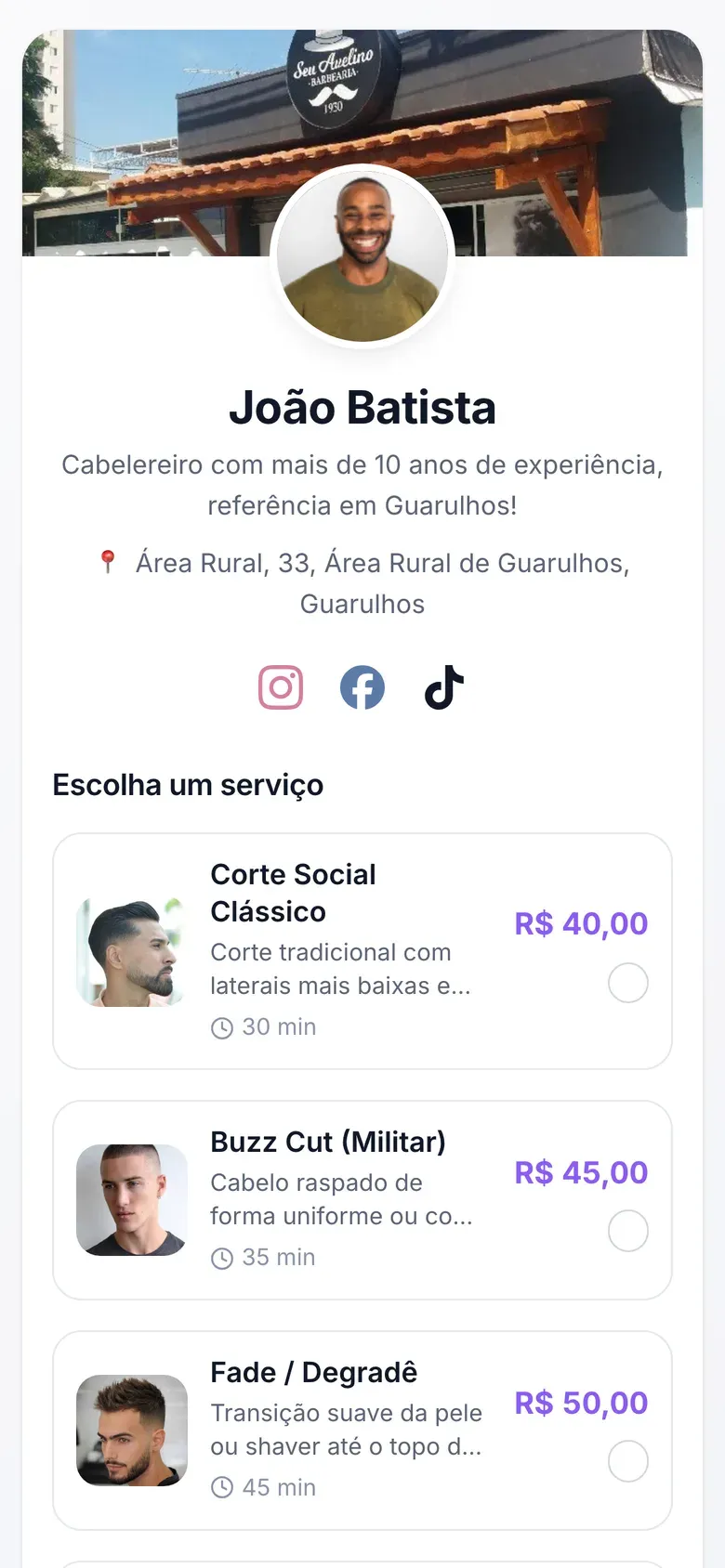 Página de agendamentos de demonstração no celular: foto de capa, perfil do profissional e a lista de serviços com preço e duração